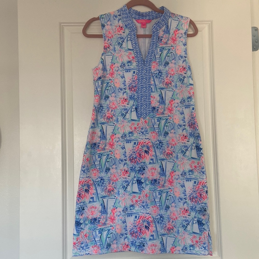 Lilly Pulitzer stretch knit dress with Fireworks print, size small